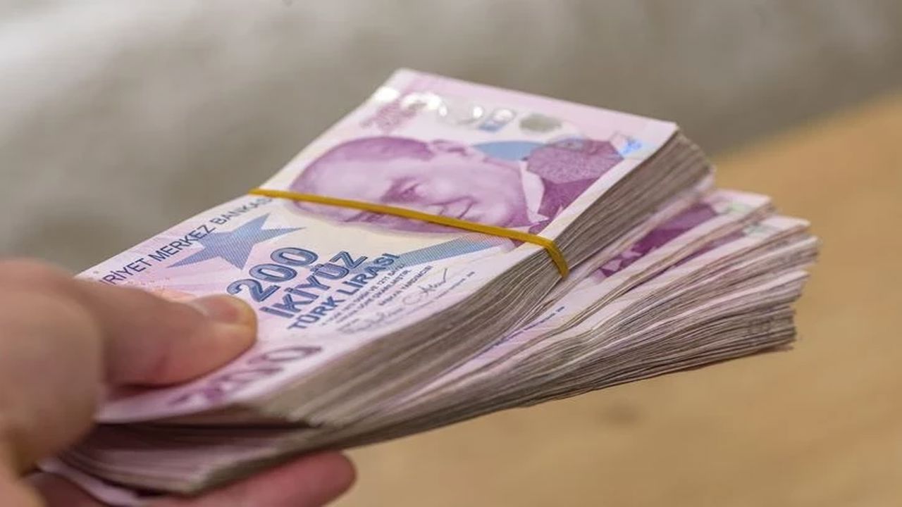 Emekliye Mart Ayı Sürprizi: Maaşını Taşıyana 25 Bin TL’lik Dev Ödeme Paketi Geldi